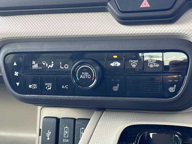 ホンダ Ｎ ＢＯＸ G L 山形県 2018(平30)年 9.6万km プレミアムアガットブラウンP 禁煙車/４WD/純正SDナビ/（AM/FM/CD/BT/SD/USB/iPOD）/バックカメラ/ETC/シートヒーター/ステアリングスイッチ/純正ホイールキャップ　スチールホイール/純正フロアマット/片側パワースライドドア/電動格納ミラー/ドアバイザー