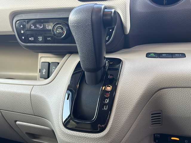 ホンダ Ｎ ＢＯＸ G L 山形県 2018(平30)年 9.6万km プレミアムアガットブラウンP 禁煙車/４WD/純正SDナビ/（AM/FM/CD/BT/SD/USB/iPOD）/バックカメラ/ETC/シートヒーター/ステアリングスイッチ/純正ホイールキャップ　スチールホイール/純正フロアマット/片側パワースライドドア/電動格納ミラー/ドアバイザー