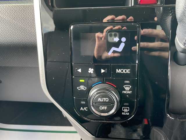 トヨタ タンク カスタムG S 岩手県 2017(平29)年 7.1万km ブラックマイカメタリック/インペリアルゴールドクリスタルメタリック 2トーン 純正SDナビ/AM/FM/CD/DVD/Bluetooth/フルセグTV/バックカメラ/ビルトインETC2.0/純正ドライブレコーダー/革調シートカバー/両側パワースライドドア/クルーズコントロール/衝突被害軽減ブレーキ/アイドリングストップ/LEDヘッドライト/LEDフォグランプ/オートライト/スマートキー/プッシュスタート/電動格納ミラー/純正14インチAW/純正ドアバイザー/保証書/取扱説明書