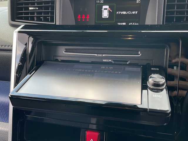 トヨタ タンク カスタムG S 岩手県 2017(平29)年 7.1万km ブラックマイカメタリック/インペリアルゴールドクリスタルメタリック 2トーン 純正SDナビ/AM/FM/CD/DVD/Bluetooth/フルセグTV/バックカメラ/ビルトインETC2.0/純正ドライブレコーダー/革調シートカバー/両側パワースライドドア/クルーズコントロール/衝突被害軽減ブレーキ/アイドリングストップ/LEDヘッドライト/LEDフォグランプ/オートライト/スマートキー/プッシュスタート/電動格納ミラー/純正14インチAW/純正ドアバイザー/保証書/取扱説明書