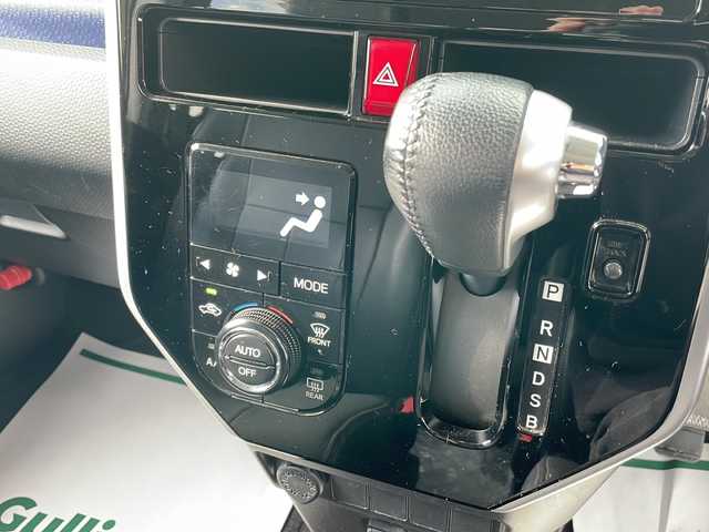 トヨタ タンク カスタムG S 岩手県 2017(平29)年 7.1万km ブラックマイカメタリック/インペリアルゴールドクリスタルメタリック 2トーン 純正SDナビ/AM/FM/CD/DVD/Bluetooth/フルセグTV/バックカメラ/ビルトインETC2.0/純正ドライブレコーダー/革調シートカバー/両側パワースライドドア/クルーズコントロール/衝突被害軽減ブレーキ/アイドリングストップ/LEDヘッドライト/LEDフォグランプ/オートライト/スマートキー/プッシュスタート/電動格納ミラー/純正14インチAW/純正ドアバイザー/保証書/取扱説明書