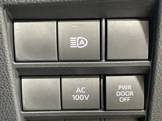 トヨタ ヴォクシー ハイブリッド S－Z 神奈川県 2025(令7)年 0.1千km プラチナホワイトパールマイカ 純正10.5インチ ディスプレイオーディオ PLUS/AM/FM/Bluetooth/フルセグ(走行中視聴不可)/CD/DVDデッキ/AppleCarplay/AndroidAut対応/T-Connect/ETC2.0/快適利便パッケージ/Toyota Safety Sense/・衝突被害軽減ブレーキ/・緊急時操舵支援/・LTA/LCA/・レーダークルーズコントロール/・AHS/・オートマチックハイビーム/・ロードサインアシスト/・ドライバー異常時対応システム/・発進遅れ告知機能/ブラインドスポットモニター/トヨタチームメイト/・アドバンスドパーク/パノラミッックビューモニター/・アドバンスト ドライブ(渋滞時支援)/ユニバーサルステップ/両側電動スライドドア/スペアタイヤ