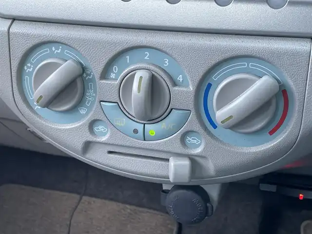 スズキ アルト エコ L 佐賀県 2014(平26)年 7.4万km スペリアホワイト/シルキーシルバーメタリック 純正オーディオ/・AM/FM/CD/前方ドライブレコーダー/ETC/アイドリングストップ/ISOFIX対応/純正フロアマット/ドアバイザ―/新車保証書/取扱説明書/スペアキー１本