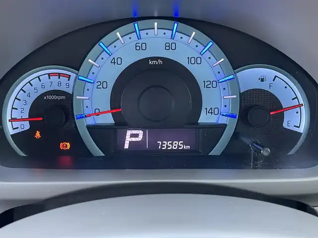 スズキ アルト エコ L 佐賀県 2014(平26)年 7.4万km スペリアホワイト/シルキーシルバーメタリック 純正オーディオ/・AM/FM/CD/前方ドライブレコーダー/ETC/アイドリングストップ/ISOFIX対応/純正フロアマット/ドアバイザ―/新車保証書/取扱説明書/スペアキー１本