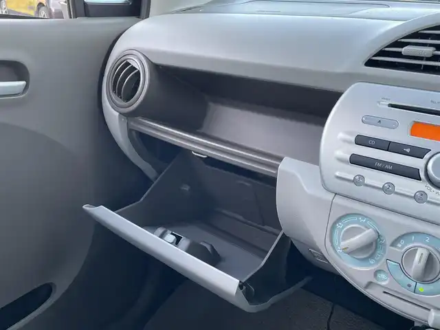 スズキ アルト エコ L 佐賀県 2014(平26)年 7.4万km スペリアホワイト/シルキーシルバーメタリック 純正オーディオ/・AM/FM/CD/前方ドライブレコーダー/ETC/アイドリングストップ/ISOFIX対応/純正フロアマット/ドアバイザ―/新車保証書/取扱説明書/スペアキー１本