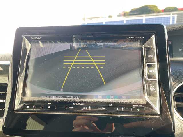 ホンダ Ｎ ＢＯＸ カスタム G L ホンダセンシング 千葉県 2018(平30)年 4.7万km プラチナホワイトパール 純正ナビ/(Bluetoothフルセグ/TV/SD/AUX/iPod)/ドライブレコーダー(前後)/衝突被害軽減システム/車線逸脱警報/バックカメラ/クルーズコントロール/片側パワースライドドア/横滑り防止装置/ETC/アイドリングストップ/LEDヘッドライト/フォグランプ/オートライト/ウィンカーミラー/電動格納ミラー/純正14インチAW/シートリフター/プッシュスタート/スマートキー/ドアバイザー/フロアマット/スペアキー/取扱説明書/保証書