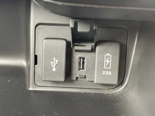 ホンダ Ｎ ＢＯＸ カスタム G L ホンダセンシング 千葉県 2018(平30)年 4.7万km プラチナホワイトパール 純正ナビ/(Bluetoothフルセグ/TV/SD/AUX/iPod)/ドライブレコーダー(前後)/衝突被害軽減システム/車線逸脱警報/バックカメラ/クルーズコントロール/片側パワースライドドア/横滑り防止装置/ETC/アイドリングストップ/LEDヘッドライト/フォグランプ/オートライト/ウィンカーミラー/電動格納ミラー/純正14インチAW/シートリフター/プッシュスタート/スマートキー/ドアバイザー/フロアマット/スペアキー/取扱説明書/保証書