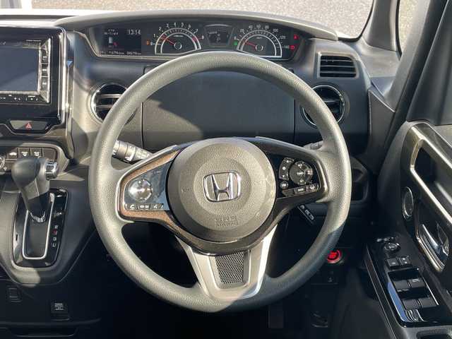 ホンダ Ｎ ＢＯＸ カスタム G L ホンダセンシング 千葉県 2018(平30)年 4.7万km プラチナホワイトパール 純正ナビ/(Bluetoothフルセグ/TV/SD/AUX/iPod)/ドライブレコーダー(前後)/衝突被害軽減システム/車線逸脱警報/バックカメラ/クルーズコントロール/片側パワースライドドア/横滑り防止装置/ETC/アイドリングストップ/LEDヘッドライト/フォグランプ/オートライト/ウィンカーミラー/電動格納ミラー/純正14インチAW/シートリフター/プッシュスタート/スマートキー/ドアバイザー/フロアマット/スペアキー/取扱説明書/保証書