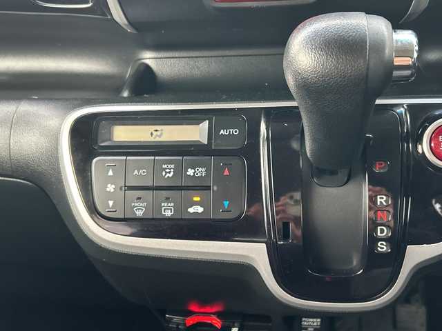 ホンダ Ｎ ＢＯＸ カスタム G ターボパッケージ 千葉県 2013(平25)年 6.2万km プレミアムホワイトパール ナビＡＶＮ６６９ＨＤ　バックカメラ　ＥＴＣ　フルセグＴＶ　ＣＤ　ＤＶＤ　パドルシフト　ステアスイッチ　クルーズコントロール　両側パワースライドドア　純正フロアマット　純正エアロ　ＨＩＤ　フォグライト