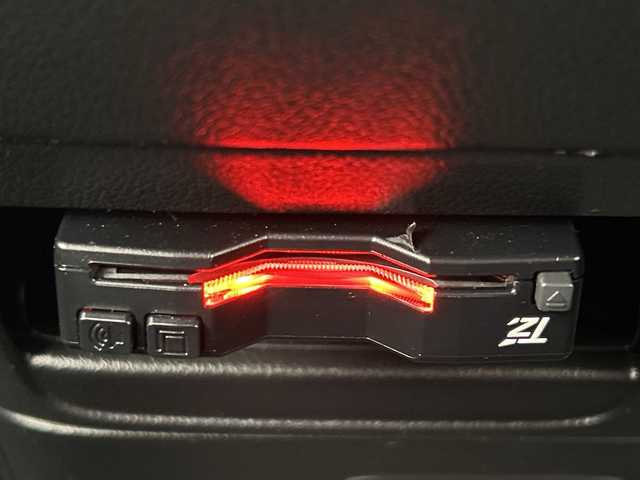 ホンダ Ｎ ＢＯＸ カスタム G ターボパッケージ 千葉県 2013(平25)年 6.2万km プレミアムホワイトパール ナビＡＶＮ６６９ＨＤ　バックカメラ　ＥＴＣ　フルセグＴＶ　ＣＤ　ＤＶＤ　パドルシフト　ステアスイッチ　クルーズコントロール　両側パワースライドドア　純正フロアマット　純正エアロ　ＨＩＤ　フォグライト