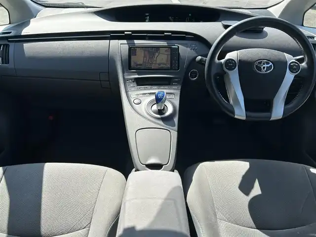 トヨタ プリウス S 千葉県 2010(平22)年 7.9万km ダークブルーマイカ サンルーフ/純正SDナビ/・型式：NHZN-W60G/・CD/DVD/Bluetooth/フルセグTV/バックカメラ/ビルトインETC/オートライト/純正フロアマット/純正15インチアルミホイール/プッシュスタート/スペアキー1本/禁煙車