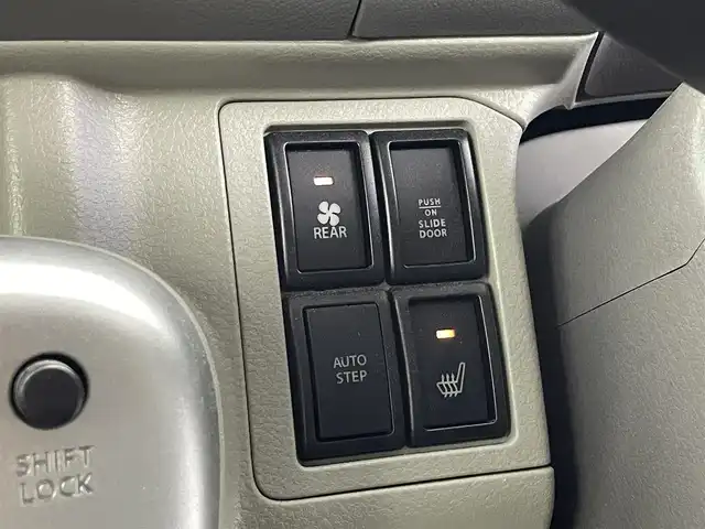 スズキ エブリィ ワゴン PZターボ スペシャル 福井県 2022(令4)年 0.7万km ブルーイッシュブラックパール3 4WD/純正ディスプレイオーディオ/純正オートステップ/シートヒーター/両側パワースライドドア/スズキセーフティサポート/・衝突被害軽減ブレーキ/・後退時ブレーキサポート/・誤発進抑制機能/・車線逸脱警報機能/・ふらつき警報機能/・先行車発進お知らせ機能/・ハイビームアシスト/ETC2.0/プッシュスタート/スマートキー/LEDオートライト/純正フロアマット/純正アルミホイール