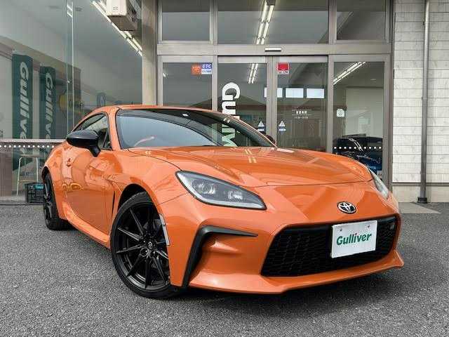 トヨタ ＧＲ８６ RZ 10thアニバーサリーLTD 埼玉県 2023(令5)年 0.3万km フレイムオレンジ ワンオーナー/社外9インチメモリーナビ/CD/DVD/SD/BT/USB/フルセグTV/GRパフォーマンスダンパー/純正18インチAW/クルーズコントロール/ハーフレザーシート/シートヒーター/ステアリングリモコン/バックカメラ/USB充電ポート/オートライト/LEDヘッドライト/リアフォグライト/プッシュスタート/フロアマット