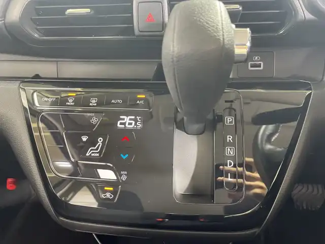 日産 デイズ ハイウェイスターX 神奈川県 2024(令6)年 0.5万km 緑 純正９型ＳＤナビ/フルセグ　ＢＴ　ＦＭ　ＡＭ　/アラウンドビューモニター/純正ドライブレコーダー/ＥＴＣ２．０　　/LEDヘッドライト/オートライト　/スマートキー/スペアキー/純正14インチアルミホイル/エマージェンシーブレーキ　　/ＳＯＳコール　/インテリジェント車線逸脱防止支援システム