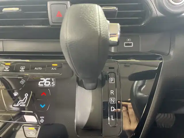 日産 デイズ ハイウェイスターX 神奈川県 2024(令6)年 0.5万km 緑 純正９型ＳＤナビ/フルセグ　ＢＴ　ＦＭ　ＡＭ　/アラウンドビューモニター/純正ドライブレコーダー/ＥＴＣ２．０　　/LEDヘッドライト/オートライト　/スマートキー/スペアキー/純正14インチアルミホイル/エマージェンシーブレーキ　　/ＳＯＳコール　/インテリジェント車線逸脱防止支援システム