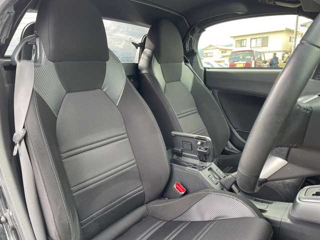 ダイハツ コペン ローブ 神奈川県 2020(令2)年 5.1万km リキッドシルバーM 純正ナビ/フルセグTV/CD/DVD/Bluetooth/iPod/ETC/バックカメラ/前席シートヒーター/MTモード付AT/純正アルミホイール/純正フロアマット/LEDヘッドライト/フォグランプ/オートエアコン/オートライト/オートマチックハイビーム