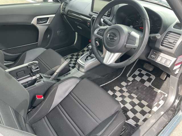 ダイハツ コペン ローブ 神奈川県 2020(令2)年 5.1万km リキッドシルバーM 純正ナビ/フルセグTV/CD/DVD/Bluetooth/iPod/ETC/バックカメラ/前席シートヒーター/MTモード付AT/純正アルミホイール/純正フロアマット/LEDヘッドライト/フォグランプ/オートエアコン/オートライト/オートマチックハイビーム