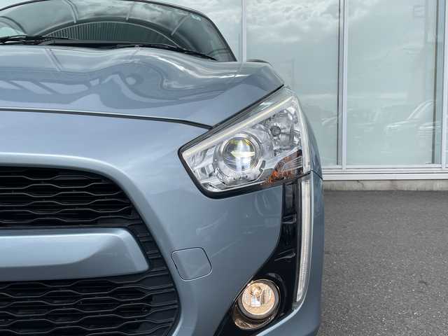 ダイハツ コペン ローブ 神奈川県 2020(令2)年 5.1万km リキッドシルバーM 純正ナビ/フルセグTV/CD/DVD/Bluetooth/iPod/ETC/バックカメラ/前席シートヒーター/MTモード付AT/純正アルミホイール/純正フロアマット/LEDヘッドライト/フォグランプ/オートエアコン/オートライト/オートマチックハイビーム