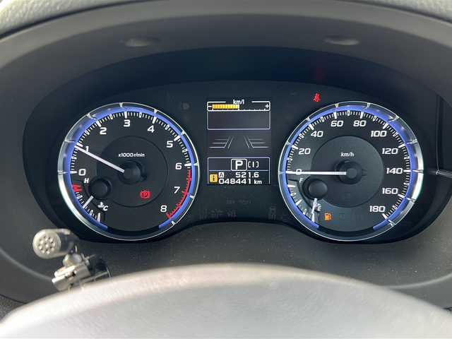 スバル レヴォーグ 1．6GT－S アイサイト 山口県 2015(平27)年 4.9万km クリスタルホワイトP アイサイト/STIフルエアロ/４WD/バック＆サイドカメラ/社外７型ナビ（AViC-RZ06）（フルセグTV、AM/FM、Bluetooth）/レーダークルーズコントロール/LEDオートライト/革シート/前席パワーシート＆シートヒーター/シートメモリー/純正18インチアルミホイール/アイドリングストップ
