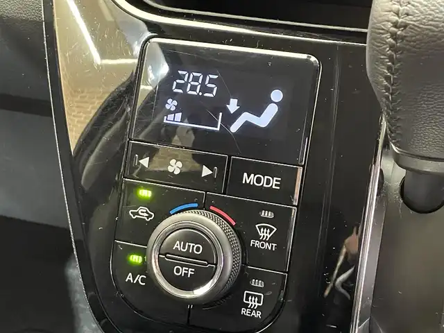 ダイハツ キャスト スポーツ SAⅡ 岩手県 2017(平29)年 5.9万km ブラックマイカメタリック ワンオーナー/４WD/ターボ/ホワイトデザインフィルムトップ/スマートアシスト２/衝突回避支援ブレーキ/車線逸脱警報/誤発進抑制機能/先行車発信お知らせ機能/横滑り防止装置/アイドリングストップ/パドルシフト/前席シートヒーター/純正CDオーディオ/オートエアコン/オートライト/LEDヘッドライト/フォグライト/純正１５インチアルミホイール/純正フロアマット