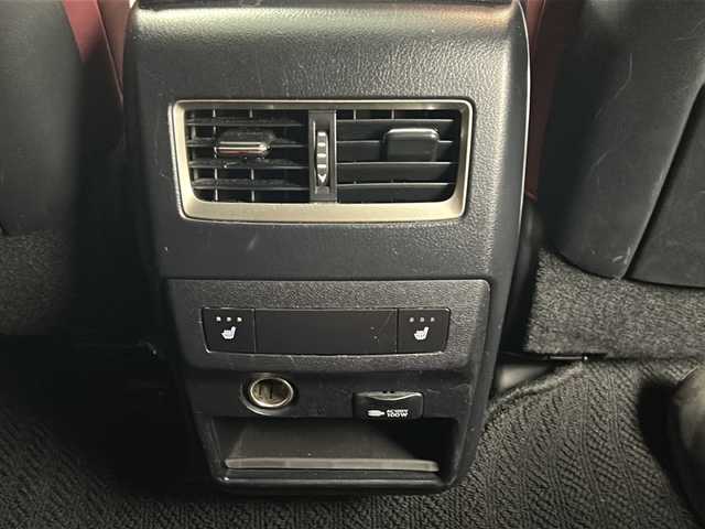 レクサス ＲＸ 450h Fスポーツ 福島県 2016(平28)年 7.2万km ホワイトノーヴァガラスフレーク /禁煙車//サンルーフ//メーカーナビ/CD・DVD・BD・BT・MSV・USB・フルセグTV//マークレビンソン//パノラミックビューモニター//ＢＳＭ//ヘッドアップディスプレイ//赤レザーシート//クリアランスソナー//３６０ドラレコ//レーダークルーズコントロール//パワーバックドア//全席パワーシート//全席シートヒーター・前席エアシート//パドルシフト//ビルトインETC//取説・保証書//カードキー有り