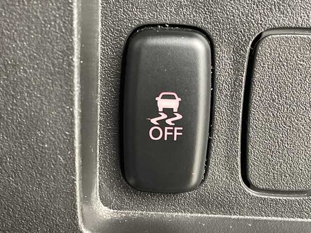 三菱 デリカＤ：５ D－Power package 岐阜県 2013(平25)年 8万km ウォームホワイトP/クールシルバー アルパインナビ　/・Ｂｌｕｅｔｏｏｔｈ　/バッツクカメラ　/両側パワースライドドア　/４ＷＤ　/ＥＴＣ　/オートヘッドライト　/パドルシフト　/革巻きステアリング　/電格ミラー　/クルーズコントロール　/スマートキート/社外フロアマット/純正アルミホイール