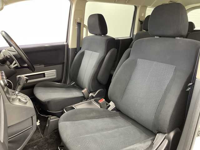 三菱 デリカＤ：５ D－Power package 岐阜県 2013(平25)年 8万km ウォームホワイトP/クールシルバー アルパインナビ　/・Ｂｌｕｅｔｏｏｔｈ　/バッツクカメラ　/両側パワースライドドア　/４ＷＤ　/ＥＴＣ　/オートヘッドライト　/パドルシフト　/革巻きステアリング　/電格ミラー　/クルーズコントロール　/スマートキート/社外フロアマット/純正アルミホイール