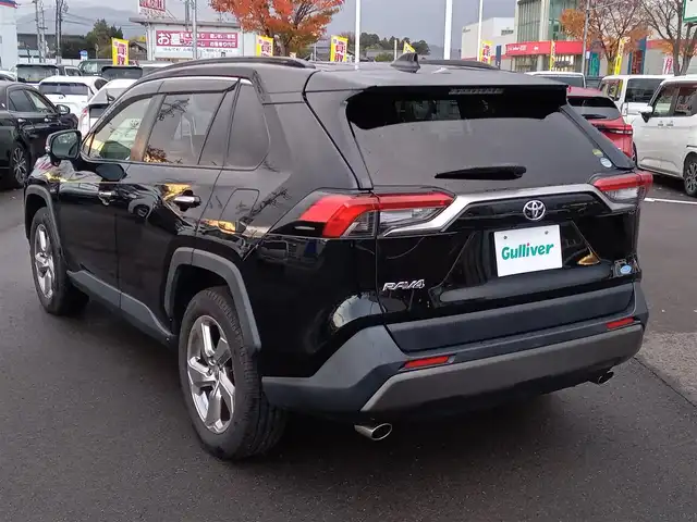 トヨタ ＲＡＶ４ G 福井県 2020(令2)年 5.7万km アティチュードブラックマイカ 4WD/ルーフレール/Toyota Safety Sense/レーントレーシングアラート/ブラインドスポットモニター/前後クリアランスソナー/レーダークルーズコントロール/プリクラッシュセーフティ/リヤクロストラフィックアラート/ロードサインアシスト/オートブレーキホールド/電動リアゲート/D席パワーシート/D席シートメモリー/前席シートヒーター/ETC/純正フロアマット/オートLEDライト/オートマチックハイビーム/純正18インチAW/スマートキー