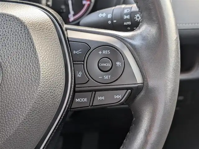 トヨタ ＲＡＶ４ G 福井県 2020(令2)年 5.7万km アティチュードブラックマイカ 4WD/ルーフレール/Toyota Safety Sense/レーントレーシングアラート/ブラインドスポットモニター/前後クリアランスソナー/レーダークルーズコントロール/プリクラッシュセーフティ/リヤクロストラフィックアラート/ロードサインアシスト/オートブレーキホールド/電動リアゲート/D席パワーシート/D席シートメモリー/前席シートヒーター/ETC/純正フロアマット/オートLEDライト/オートマチックハイビーム/純正18インチAW/スマートキー