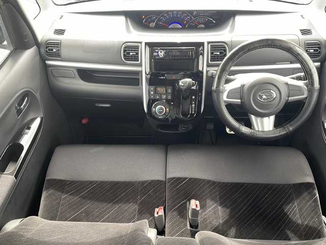 ダイハツ タント カスタム X 青森県 2014(平26)年 10.4万km ブラックマイカメタリック 4WD/社外CDオーディオ/CD・USB・iPod・AUX/片側パワースライドドア/リアロールサンシェード/純正ラバーマット/オートライト/LEDヘッドライト/フォグランプ/社外14インチアルミ/プッシュスタート/スマートキー