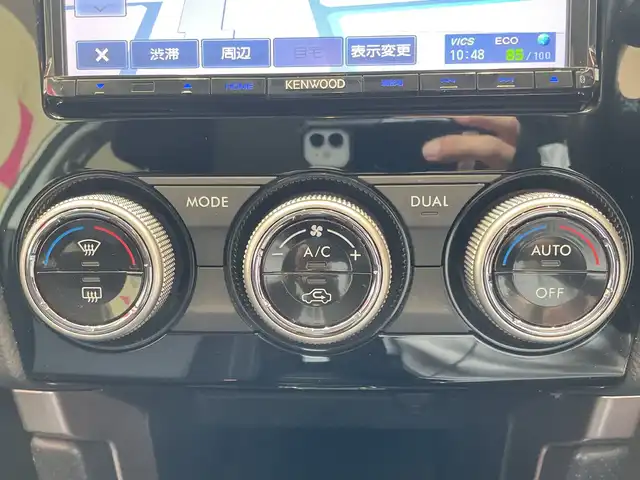スバル フォレスター 2．0i－L アイサイト 埼玉県 2015(平27)年 6.6万km クリスタルホワイトP アイサイト/KENWOODナビ【ＭＤＶ－Ｄ５０２ＢＴ】/（Ｂｌｕｅｔｏｏｔｈ／フルセグＴＶ／ＣＤ／ＤＶＤ／ＵＳＢ）/バックカメラ/ＥＴＣ/４ＷＤ/レーダークルーズコントロール　/全席シートヒーター/前席パワーシート　/スマートキー/プッシュスタート/レーンキープアシスト/ダウンヒルアシストコントロール/オートライト/LEDライト/純正フロアマット/純正17インチアルミホイール/禁煙車