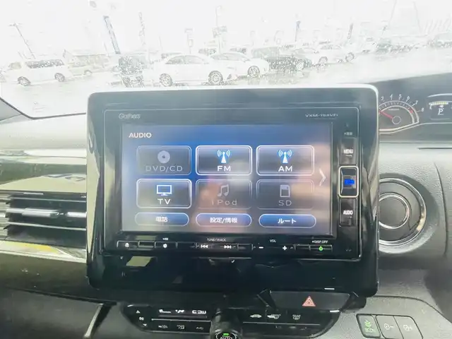 ホンダ Ｎ ＢＯＸ カスタム G L ホンダセンシング 岡山県 2019(平31)年 12.1万km パールⅡ (株)IDOMが運営する【じしゃロン岡山店】の自社ローン専用車両です。こちらは現金またはオートローンご利用時の価格です。 自社ローンご希望の方は別途その旨お申し付け下さい/・純正ナビゲーション/・両側電動スライドドア/・バックカメラ/・ＥＴＣ/・センシング