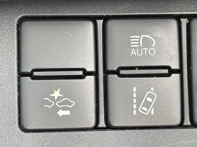 トヨタ シエンタ ファンベースX 茨城県 2018(平30)年 3.4万km 青 純正ナビ/-BT/AM/FM/　/衝突軽減システム　/バックカメラ　/片側パワースライドドア　/ドライブレコーダー　/コーナーセンサー前後　/アイドリングストップ　/電動格納ミラー　/横滑り防止装置　/リモコンキー　/社外フロアマット