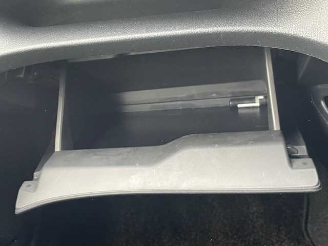 トヨタ シエンタ ファンベースX 茨城県 2018(平30)年 3.4万km 青 純正ナビ/-BT/AM/FM/　/衝突軽減システム　/バックカメラ　/片側パワースライドドア　/ドライブレコーダー　/コーナーセンサー前後　/アイドリングストップ　/電動格納ミラー　/横滑り防止装置　/リモコンキー　/社外フロアマット