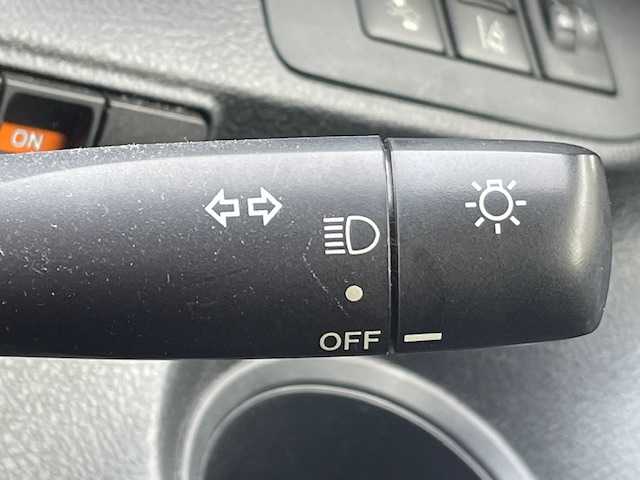 トヨタ シエンタ ファンベースX 茨城県 2018(平30)年 3.4万km 青 純正ナビ/-BT/AM/FM/　/衝突軽減システム　/バックカメラ　/片側パワースライドドア　/ドライブレコーダー　/コーナーセンサー前後　/アイドリングストップ　/電動格納ミラー　/横滑り防止装置　/リモコンキー　/社外フロアマット