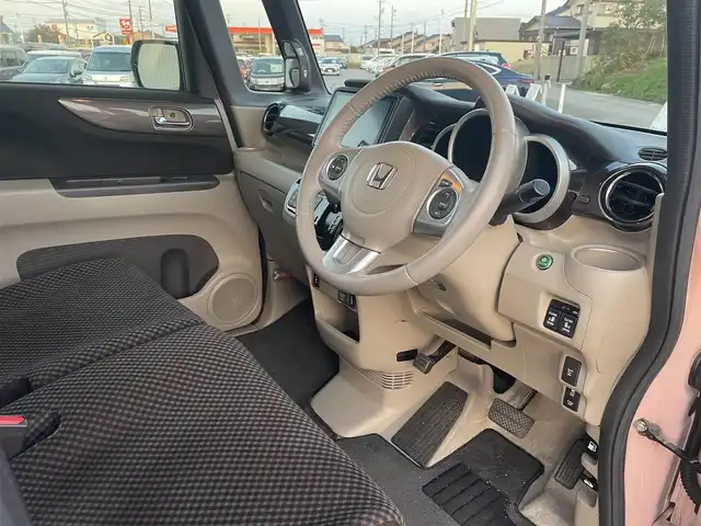 ホンダ Ｎ ＢＯＸ 2トーン G ターボ Lパッケージ 富山県 2015(平27)年 5.2万km ピンクⅡ ４ＷＤ／/純正８インチナビ／/フルセグＴＶ／/Ｂｌｕｅｔｏｏｔｈ／/ＤＶＤ再生／/バックカメラ／/両側自動ドア／/前後ドライブレコーダー／/パドルシフト／/スマートキー／/クルーズコントロール／/前席シートヒーター//LEDオートライト