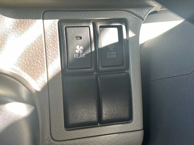 スズキ エブリィ ワゴン PZターボ 静岡県 2020(令2)年 1.3万km パールホワイト ストラーダナビ/・FM/AM/・CD/DVD/・Bluetooth/・フルセグTV/・SD/主要装備/・片側パワースライドドア/・コーナーセンサー/・車線逸脱防止/・ＨＩＤヘッドライト/・ＥＴＣ/・プッシュスタート/・オートエアコン/・ステアリングスイッチ/・フォグランプ/・オートライト/・デュアルカメラブレーキサポート/・14インチ純正アルミ