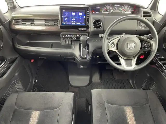 ホンダ Ｎ ＢＯＸ カスタム G EX ホンダセンシング 大阪府 2019(令1)年 5.8万km プラチナホワイトパール Honda SENSING/・衝突軽減ブレーキ（CMBS）/・誤発進抑制機能/・後方誤発進抑制機能/・路外逸脱抑制機能/・アダプティブクルーズコントロール（ACC／渋滞追従機能付）/・車線維持支援システム（LKAS）/・先行車発進お知らせ機能/・標識認識機能/・歩行者事故低減ステアリング/・オートハイビーム/純正ナビ/CD/DVD/BT/フルセグ/バックカメラ/両側パワースライドドア/LEDヘッドライト/オートライト/コーナーセンサー/ステアリングリモコン/スマートキー/プッシュスタート/ビルトインETC/ドアバイザー/フロアマット