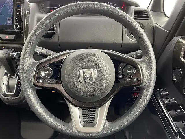 ホンダ Ｎ ＢＯＸ カスタム G EX ホンダセンシング 大阪府 2019(令1)年 5.8万km プラチナホワイトパール Honda SENSING/・衝突軽減ブレーキ（CMBS）/・誤発進抑制機能/・後方誤発進抑制機能/・路外逸脱抑制機能/・アダプティブクルーズコントロール（ACC／渋滞追従機能付）/・車線維持支援システム（LKAS）/・先行車発進お知らせ機能/・標識認識機能/・歩行者事故低減ステアリング/・オートハイビーム/純正ナビ/CD/DVD/BT/フルセグ/バックカメラ/両側パワースライドドア/LEDヘッドライト/オートライト/コーナーセンサー/ステアリングリモコン/スマートキー/プッシュスタート/ビルトインETC/ドアバイザー/フロアマット