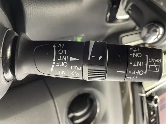 ホンダ Ｎ ＢＯＸ カスタム G EX ホンダセンシング 大阪府 2019(令1)年 5.8万km プラチナホワイトパール Honda SENSING/・衝突軽減ブレーキ（CMBS）/・誤発進抑制機能/・後方誤発進抑制機能/・路外逸脱抑制機能/・アダプティブクルーズコントロール（ACC／渋滞追従機能付）/・車線維持支援システム（LKAS）/・先行車発進お知らせ機能/・標識認識機能/・歩行者事故低減ステアリング/・オートハイビーム/純正ナビ/CD/DVD/BT/フルセグ/バックカメラ/両側パワースライドドア/LEDヘッドライト/オートライト/コーナーセンサー/ステアリングリモコン/スマートキー/プッシュスタート/ビルトインETC/ドアバイザー/フロアマット