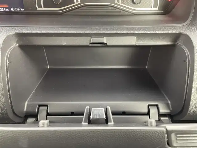 ホンダ Ｎ ＢＯＸ カスタム G EX ホンダセンシング 大阪府 2019(令1)年 5.8万km プラチナホワイトパール Honda SENSING/・衝突軽減ブレーキ（CMBS）/・誤発進抑制機能/・後方誤発進抑制機能/・路外逸脱抑制機能/・アダプティブクルーズコントロール（ACC／渋滞追従機能付）/・車線維持支援システム（LKAS）/・先行車発進お知らせ機能/・標識認識機能/・歩行者事故低減ステアリング/・オートハイビーム/純正ナビ/CD/DVD/BT/フルセグ/バックカメラ/両側パワースライドドア/LEDヘッドライト/オートライト/コーナーセンサー/ステアリングリモコン/スマートキー/プッシュスタート/ビルトインETC/ドアバイザー/フロアマット