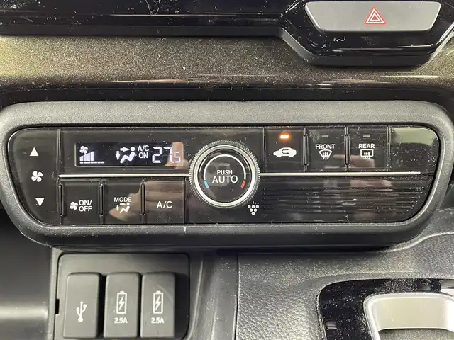 ホンダ Ｎ ＢＯＸ カスタム G EX ホンダセンシング 大阪府 2019(令1)年 5.8万km プラチナホワイトパール Honda SENSING/・衝突軽減ブレーキ（CMBS）/・誤発進抑制機能/・後方誤発進抑制機能/・路外逸脱抑制機能/・アダプティブクルーズコントロール（ACC／渋滞追従機能付）/・車線維持支援システム（LKAS）/・先行車発進お知らせ機能/・標識認識機能/・歩行者事故低減ステアリング/・オートハイビーム/純正ナビ/CD/DVD/BT/フルセグ/バックカメラ/両側パワースライドドア/LEDヘッドライト/オートライト/コーナーセンサー/ステアリングリモコン/スマートキー/プッシュスタート/ビルトインETC/ドアバイザー/フロアマット