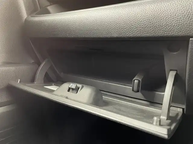 ホンダ Ｎ ＢＯＸ カスタム G EX ホンダセンシング 大阪府 2019(令1)年 5.8万km プラチナホワイトパール Honda SENSING/・衝突軽減ブレーキ（CMBS）/・誤発進抑制機能/・後方誤発進抑制機能/・路外逸脱抑制機能/・アダプティブクルーズコントロール（ACC／渋滞追従機能付）/・車線維持支援システム（LKAS）/・先行車発進お知らせ機能/・標識認識機能/・歩行者事故低減ステアリング/・オートハイビーム/純正ナビ/CD/DVD/BT/フルセグ/バックカメラ/両側パワースライドドア/LEDヘッドライト/オートライト/コーナーセンサー/ステアリングリモコン/スマートキー/プッシュスタート/ビルトインETC/ドアバイザー/フロアマット