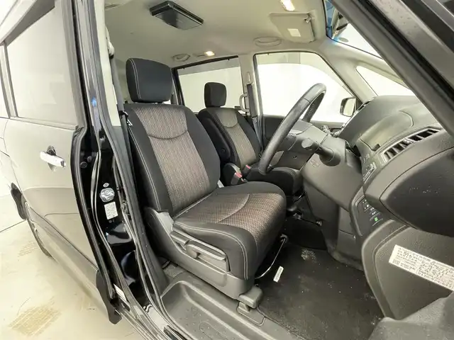 日産 セレナ HWS S HV Vセレ +Sefty Aセーフ 滋賀県 2014(平26)年 5.9万km ダイヤモンドブラック 禁煙車/純正メモリナビ（MC314D-W）/・CD/DVD再生/社外フリップダウンモニター/ワンセグテレビ/アラウンドビューモニター/純正16AW/エマージェンシーブレーキ/・クルーズコントロール/・横滑り防止機能/・前後コーナーセンサー/LEDオートライト/アイドリングストップ/ビルトインETC/　