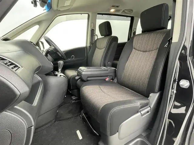 日産 セレナ HWS S HV Vセレ +Sefty Aセーフ 大阪府 2014(平26)年 5.9万km ダイヤモンドブラック エマージェンシーブレーキ/　・クルーズコントロール/　・横滑り防止装置/　・クリアランスソナー/　・レーンキープアシスト/純正メモリナビ（MC314D-W）/　CD/DVD/Bluetooth/ワンセグ/社外フリップダウンモニター/インテリジェントアラウンドビューモニター/バックカメラ/両側パワースライドドア/純正16インチアルミホイール/エマージェンシーブレーキ/LEDオートライト/フォグランプ/スマートキー/アイドリングストップ/ビルトインETC/　