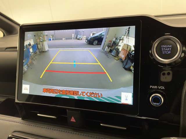 トヨタ ヴォクシー S－Z 宮崎県 2023(令5)年 2万km ホワイトパールクリスタルシャイン 禁煙車/トヨタセーフティセンス/純正10.5型ディスプレイオーディオナビTV/（T-CONNECT/Bluetooth/CD/DVD/FMAM/フルセグTV）/純正14型リアフリップダウンモニター/純正バックカメラ/純正ビルトイン2.0ETC/純正3眼LEDオートライト/純正LEDフォグ/純正17インチアルミ/両側電動スライドドア/プリクラッシュセーフティ/オートマチックハイビーム/レーンディパーチャーアラート/アダプティブクルーズコントロール/電子パーキング/オートホールド/クリアランスソナー/ウインカードアミラー/Wオートエアコン/前席シートヒーター/スマートキー/プッシュエンジンスタート/スペアキー/新車時保証書/取扱い説明書