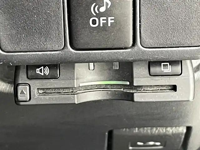 トヨタ アクア G ブラックソフトレザーセレ 大分県 2013(平25)年 7.1万km ライムホワイトパールクリスタルシャイン AW付スタッドレスタイヤ車載/純正SDナビ/CD/DVD/フルセグTV/Bluetooth/車外カメラ(前後)/ECO/EVモード/スペアキー1本/ETC