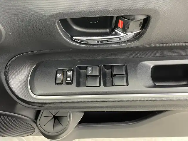 トヨタ アクア G ブラックソフトレザーセレ 大分県 2013(平25)年 7.1万km ライムホワイトパールクリスタルシャイン AW付スタッドレスタイヤ車載/純正SDナビ/CD/DVD/フルセグTV/Bluetooth/車外カメラ(前後)/ECO/EVモード/スペアキー1本/ETC