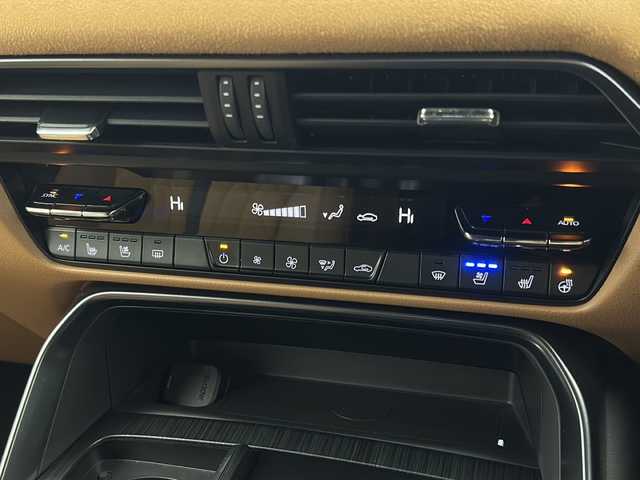 マツダ ＣＸ－６０ XD HV プレミアムスポーツ 宮城県 2022(令4)年 3.6万km ロジウムホワイトプレミアムメタリック 禁煙車/サンルーフ/BOSEサウンド/ヘッドアップディスプレイ/ブラインドスポットモニター/i-ACTIVSENSE/・トラクションコントロールシステム/・アイ・ストップ/・クルージング＆トラフィック・サポート/・マツダ・レーダー・クルーズ・コントロール/・レーンキープ・アシスト・システム/全方位カメラ/マツダコネクトナビ/・BT/HDMI/USB/AM/FM/フルセグTV/電動リアゲート/全席シートヒーター/前席エアーシート/前席パワーシート/運転席シートメモリー/ステアリングヒーター/ステアリングスイッチ/革巻きステアリング/パドルシフト/純正ドライブレコーダー（F/R）/純正ビルトインETC/LEDヘッドライト/純正20インチアルミホール/フロアマット