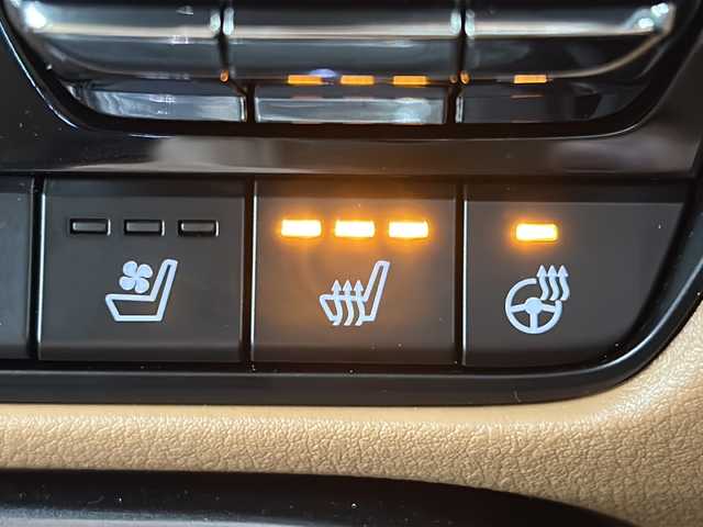 マツダ ＣＸ－６０ XD HV プレミアムスポーツ 宮城県 2022(令4)年 3.6万km ロジウムホワイトプレミアムメタリック 禁煙車/サンルーフ/BOSEサウンド/ヘッドアップディスプレイ/ブラインドスポットモニター/i-ACTIVSENSE/・トラクションコントロールシステム/・アイ・ストップ/・クルージング＆トラフィック・サポート/・マツダ・レーダー・クルーズ・コントロール/・レーンキープ・アシスト・システム/全方位カメラ/マツダコネクトナビ/・BT/HDMI/USB/AM/FM/フルセグTV/電動リアゲート/全席シートヒーター/前席エアーシート/前席パワーシート/運転席シートメモリー/ステアリングヒーター/ステアリングスイッチ/革巻きステアリング/パドルシフト/純正ドライブレコーダー（F/R）/純正ビルトインETC/LEDヘッドライト/純正20インチアルミホール/フロアマット